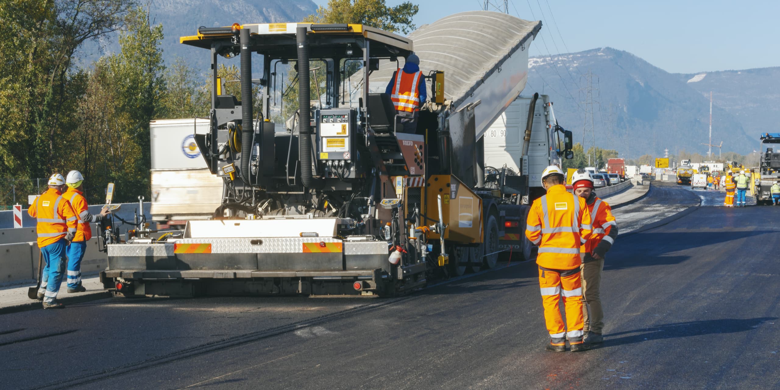 Les équipes d'AREA sur le chantier de l'aménagement de l'autoroute A480