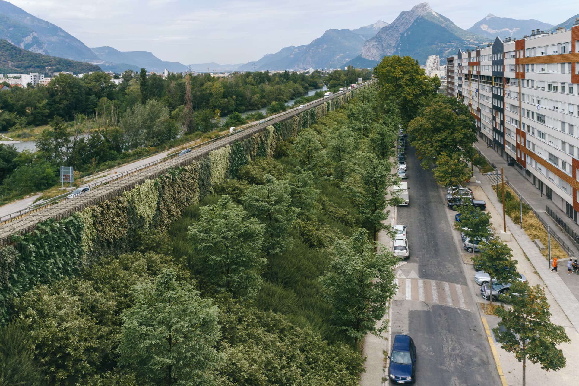 vue 3d de l'écran acoustique végétal sur le secteur de Mistral à Grenoble le long de l'autoroute A480