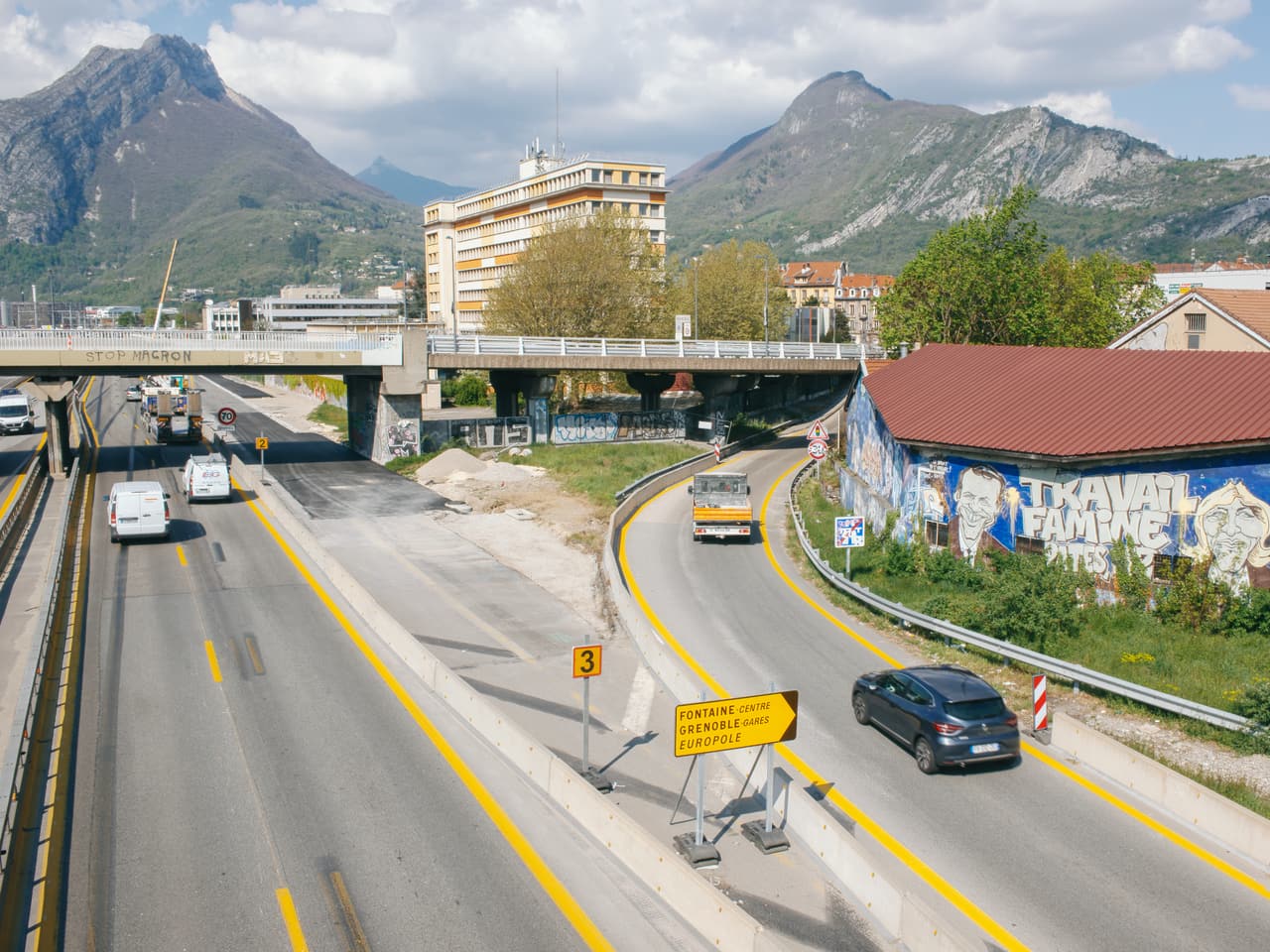 Bretelle de sortie de l'autoroute a480 au niveau du pont de Vercors à Grenoble