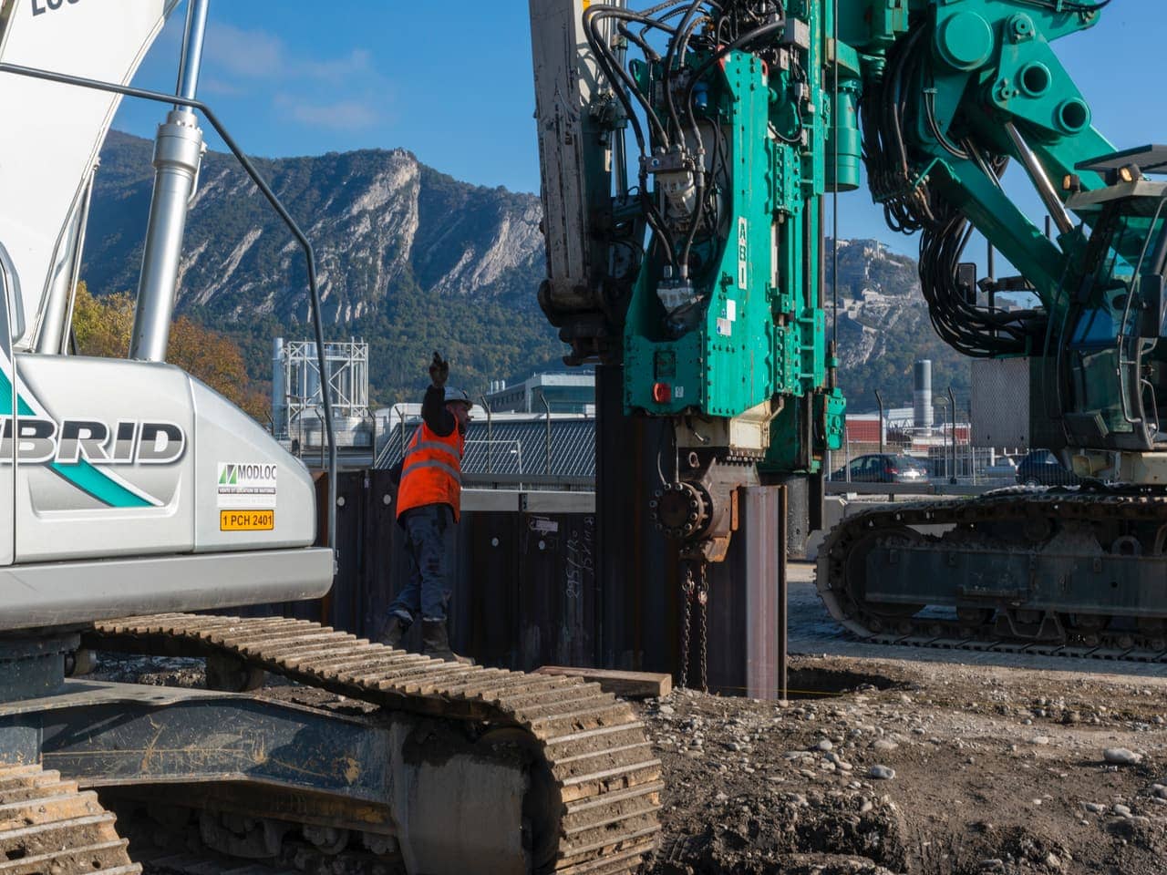 au pont du Vercros les travaux de construction de la troisième voie ont débuté