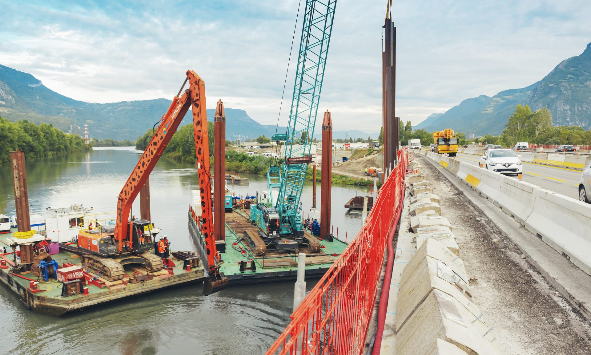travaux sur le viaduc de l'Isère vus depuis la chaussée