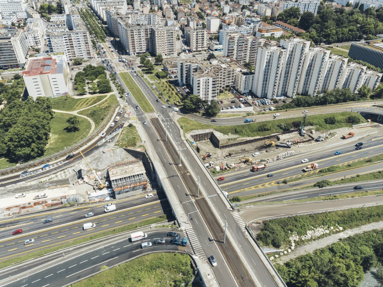 A480 Rondeau, pont de Catane de la ville de Grenoble vu du ciel