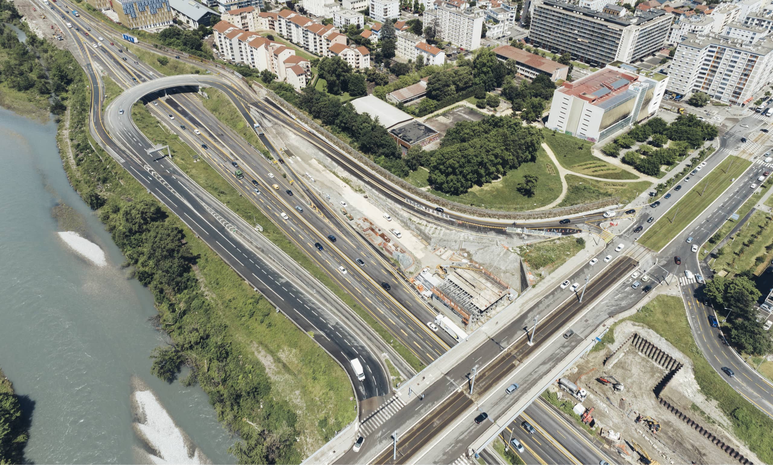 A480 Rondeau, pont de Catane de la ville de Grenoble vu du ciel