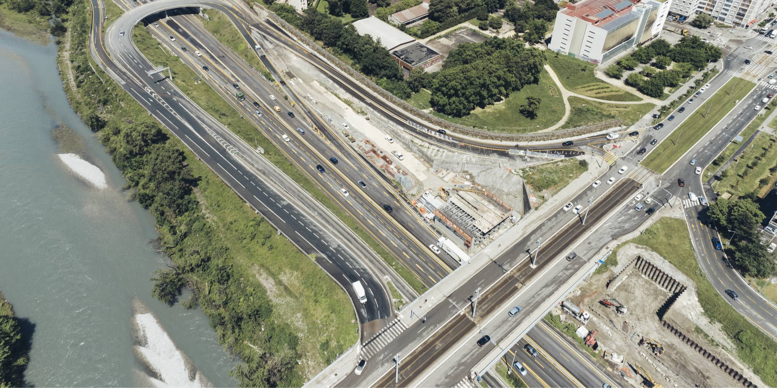 A480 Rondeau, pont de Catane de la ville de Grenoble vu du ciel