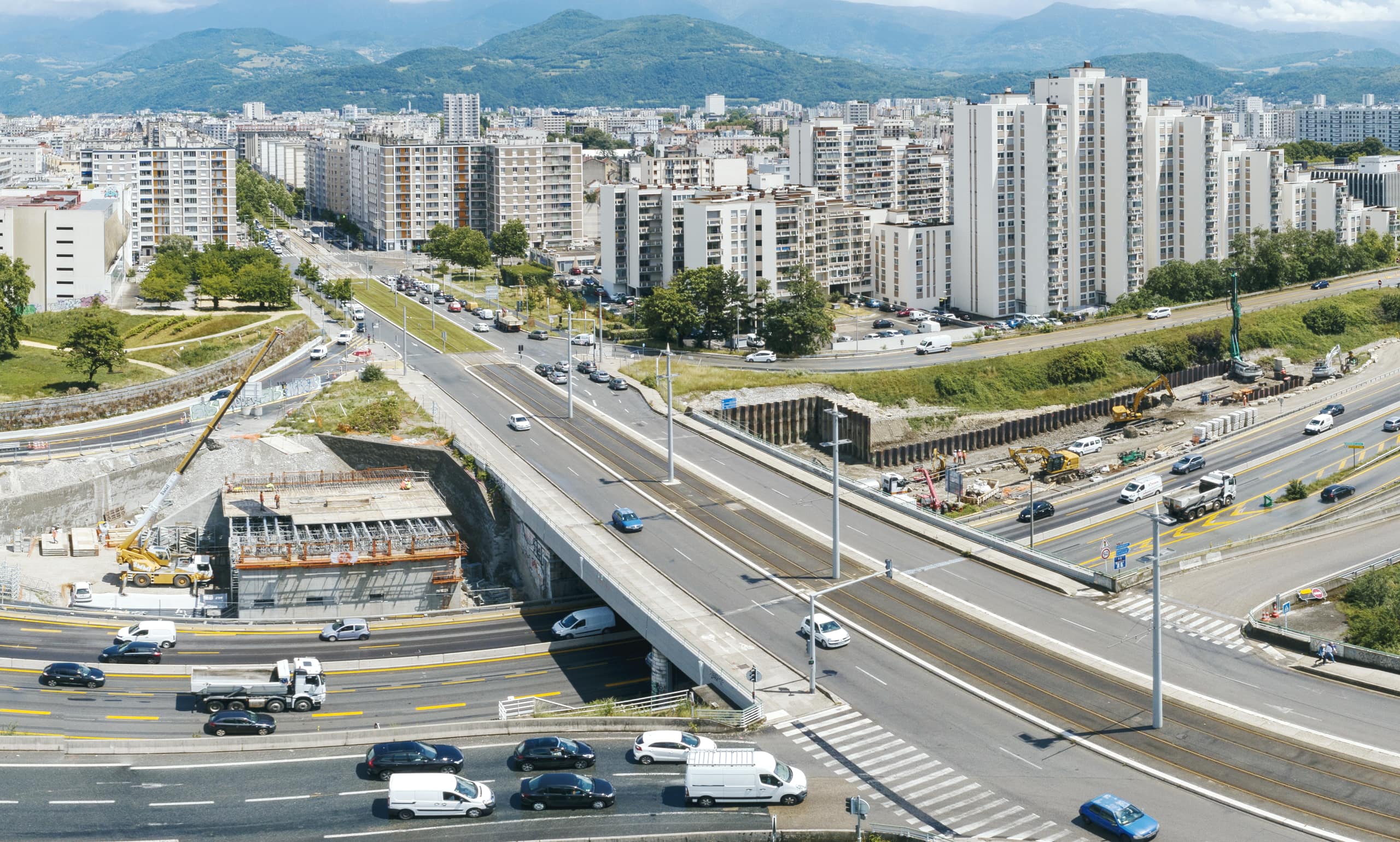 A480 Rondeau, pont de Catane de la ville de Grenoble vu du ciel