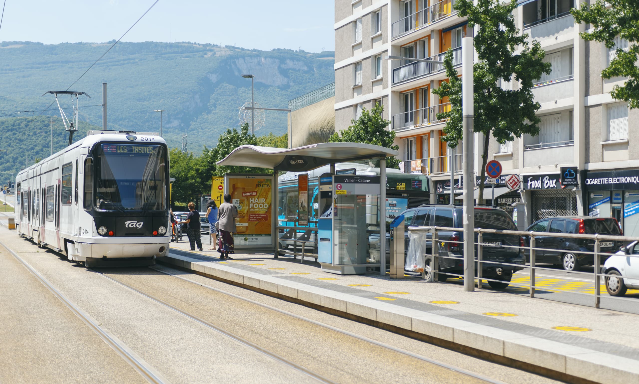 Tramway sur le secteur de Catane à Grenoble