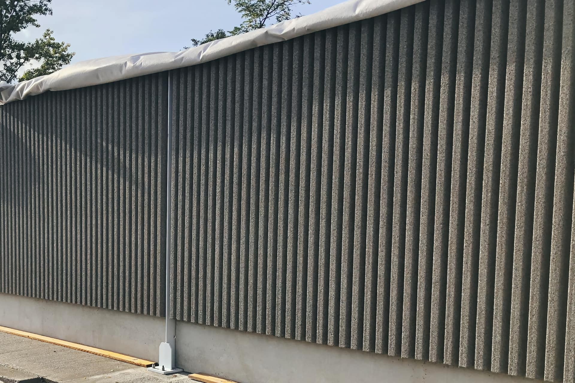 exemple de mur acoustique béton-bois sur l'A480