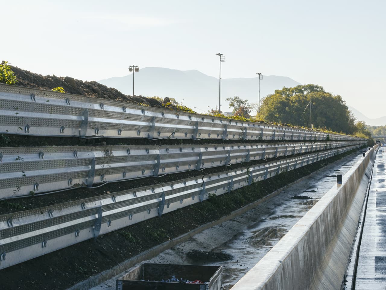 Le nouveau mr acoustique végétalisé Naturawall le long de l'autoroute A480 sur Grenoble
