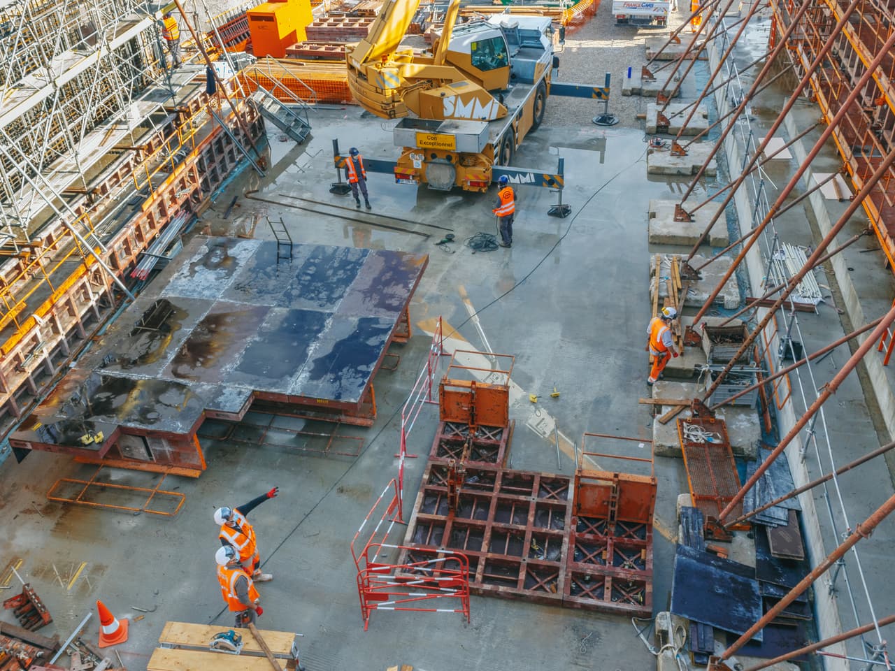 Les équipes d'AREA sur le chantier de l'aménagement de l'autoroute A480