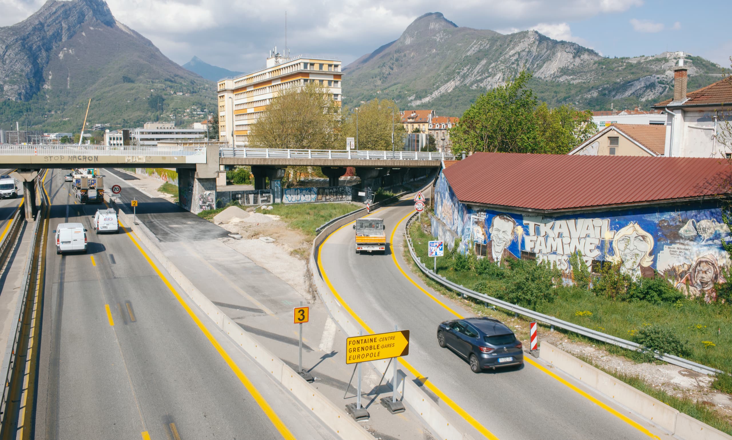 Bretelle de sortie de l'autoroute a480 au niveau du pont de Vercors à Grenoble