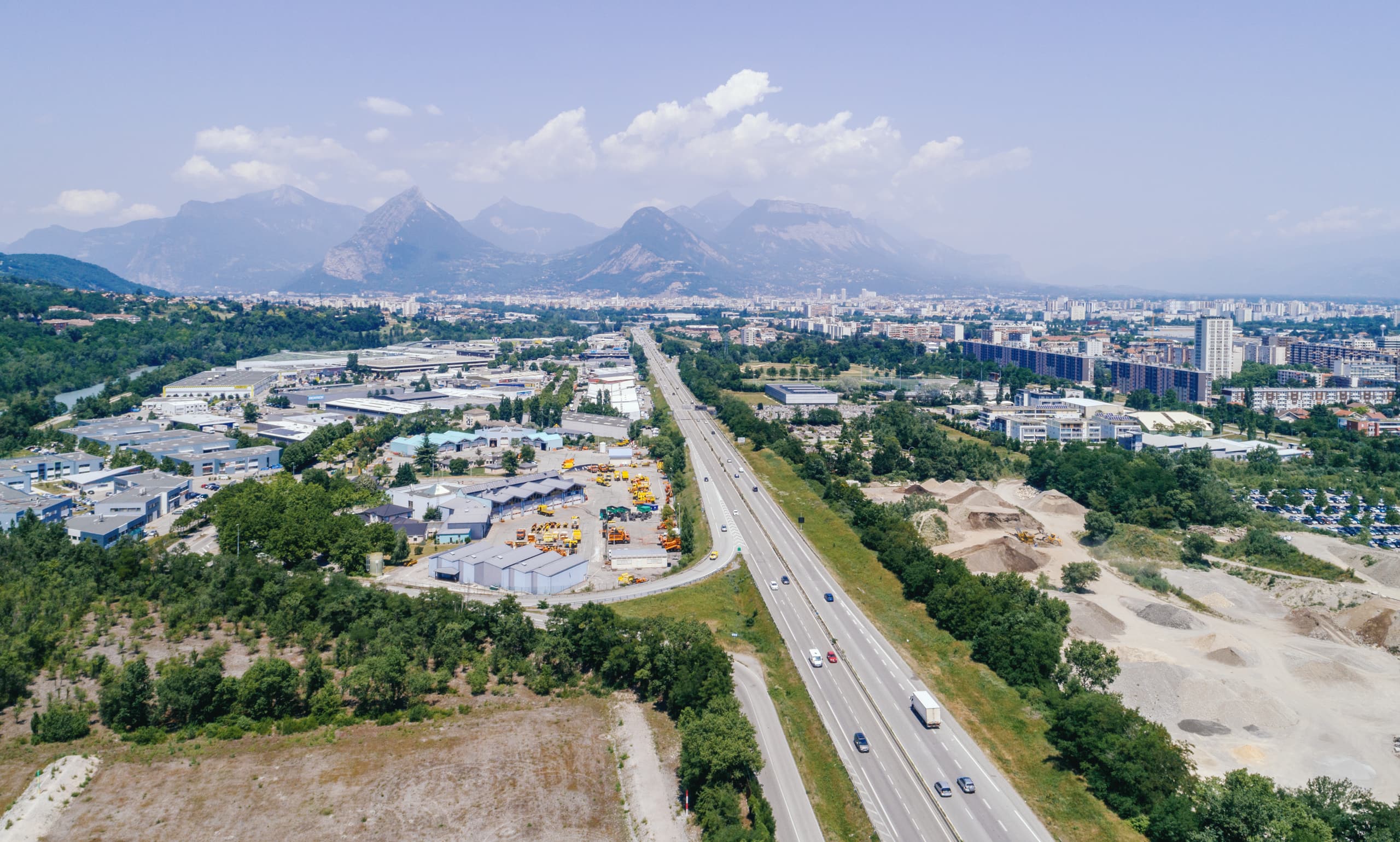 Autoroute A480 sur le secteur de Comboire vue du ciel