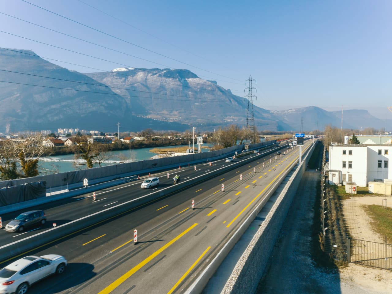 aménagement en 2x3 voies de l'autoroute urbaine A480 sur le bassin Grenoblois
