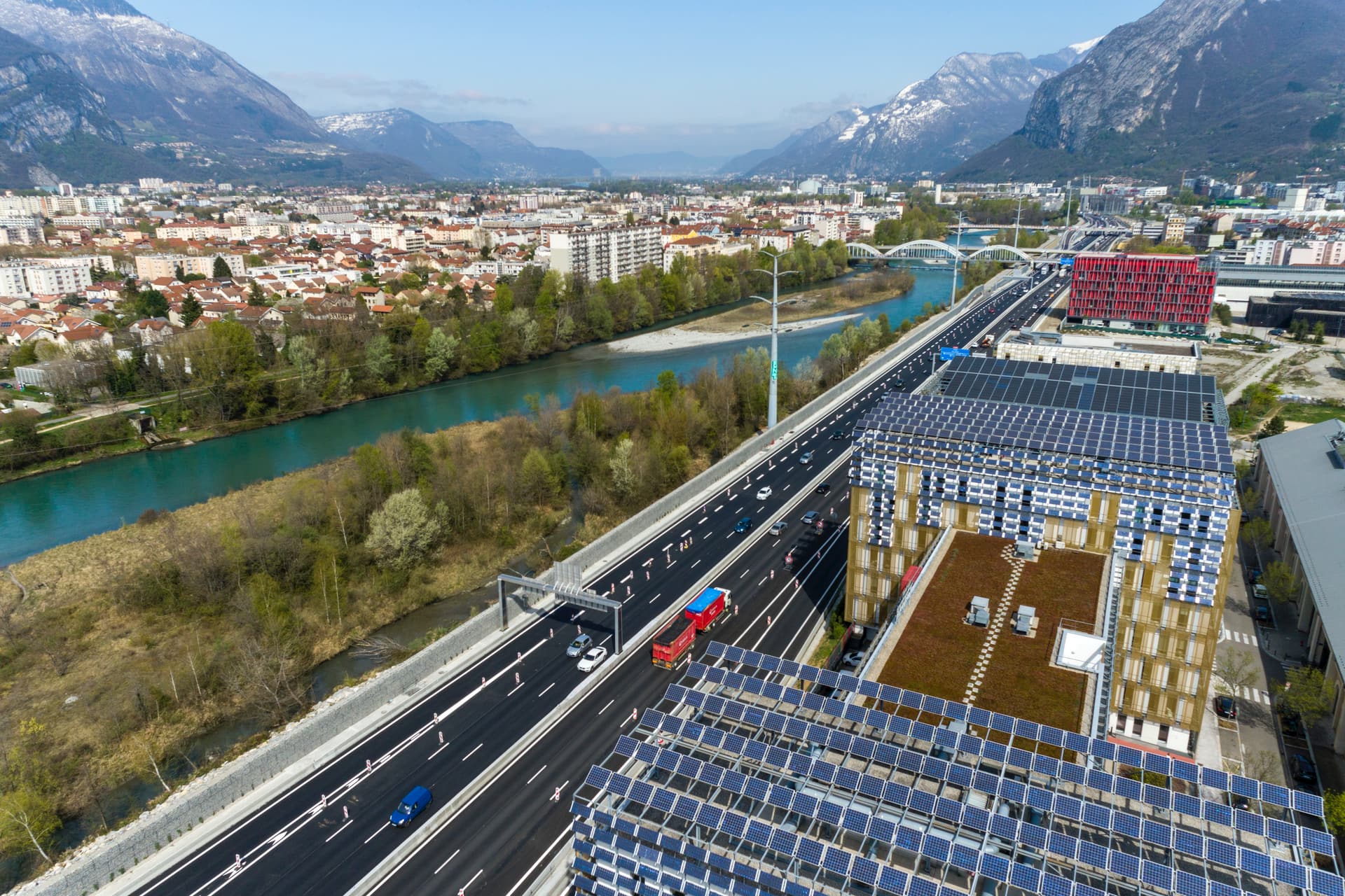 Aménagement de l'autoroute urbaine A480