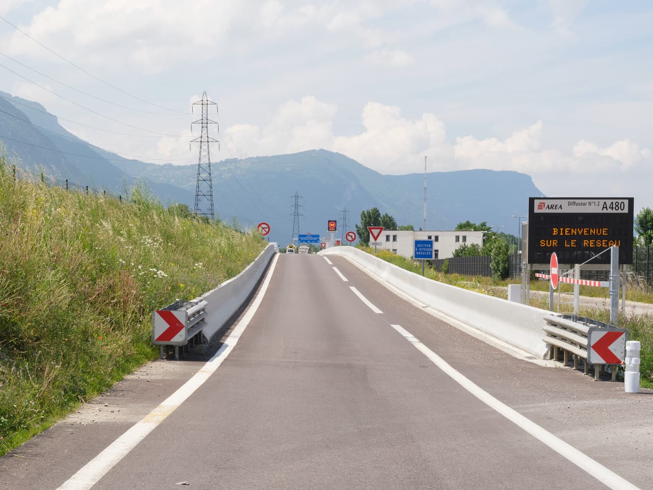 Entrée de la bretelle Horowitz sur l'autoroute intégrée A480 sur Grenoble