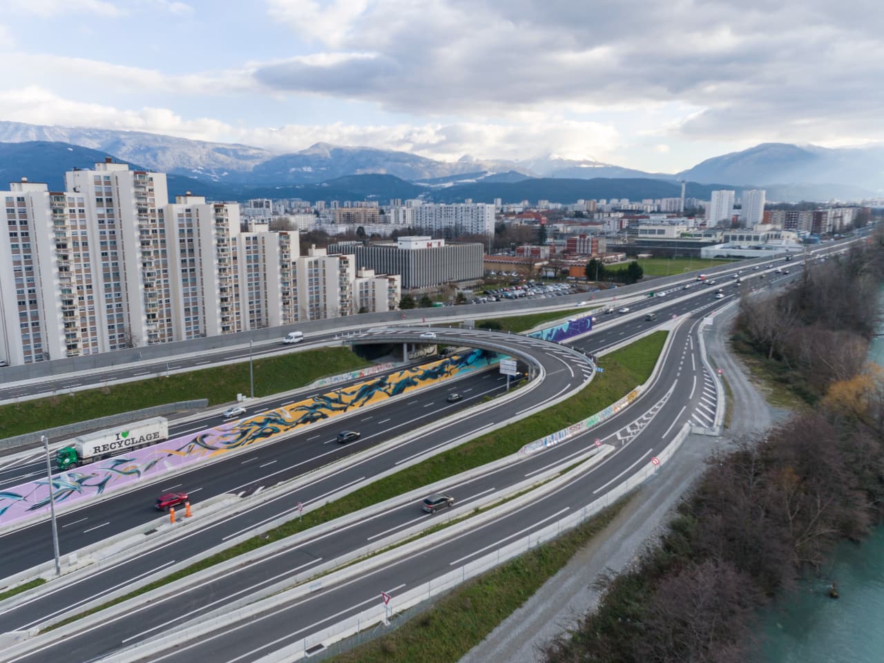 Autoroute intégrée A480 sur le secteur de Catane à Grenoble réalisée par AREA