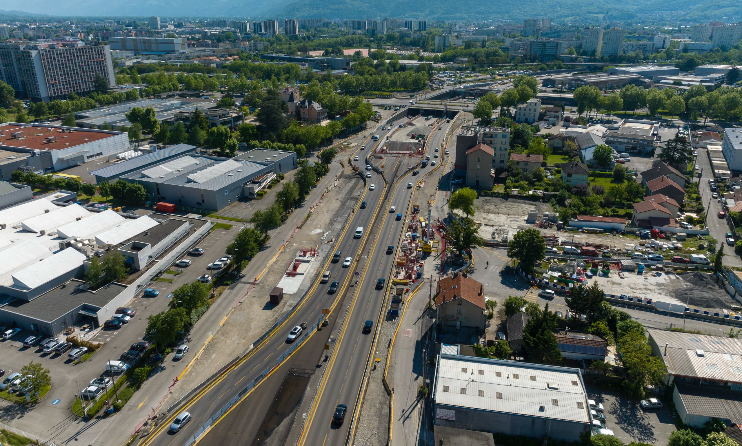 Nationale N87 durant les travaux d'aménagement du Rondeau à Grenoble par les équipes de la DREAL