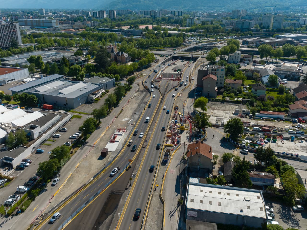 Nationale N87 durant les travaux d'aménagement du Rondeau à Grenoble par les équipes de la DREAL